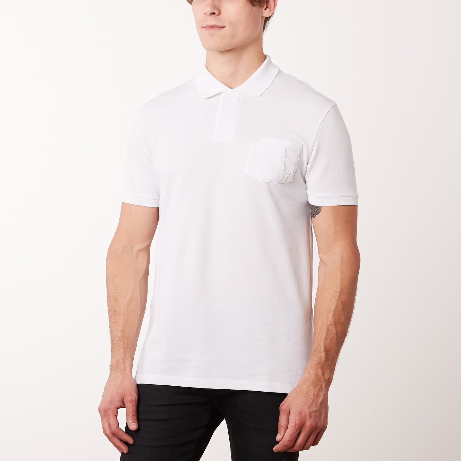 Kaos Polo Berbahan Pique