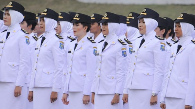 Model Pakaian Dinas Harian Wanita yang di Gunakan PNS!