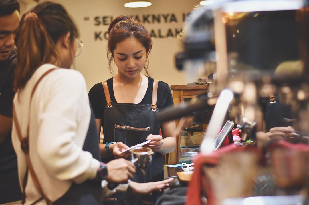 syarat menjadi barista