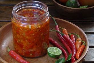 Pembuatan Sambal Kemasan