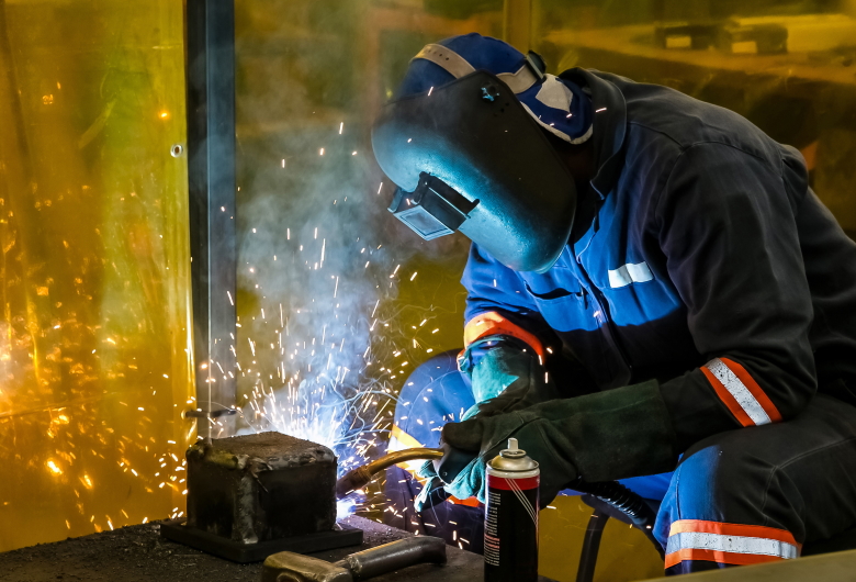 welder sambungan logam kuat