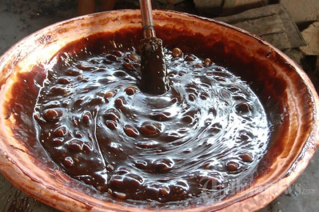 cara mengaduk dodol agar tidak menggumpal